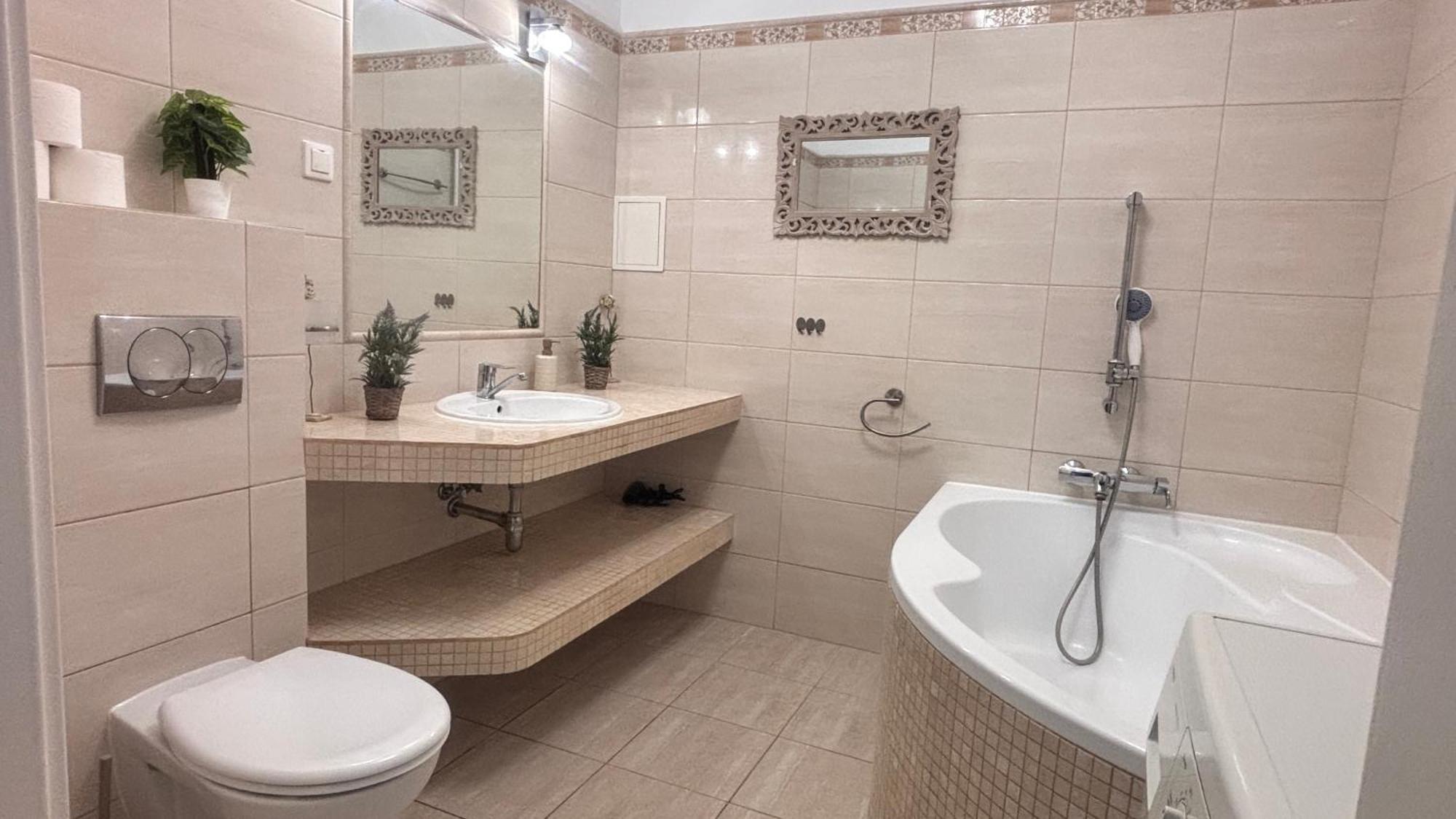 Apartment Jantar 600m Do Morza, Ogrodek, Grill, Dwie Sypialnie, Przestrzen *
