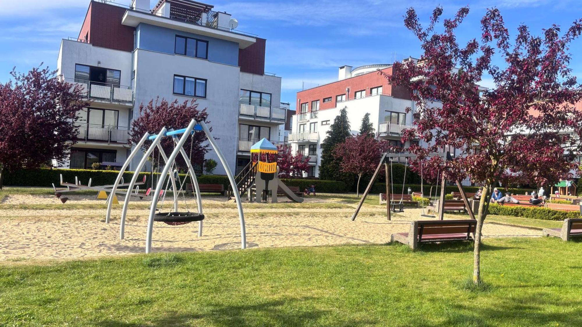 Apartment Jantar 600m Do Morza, Ogrodek, Grill, Dwie Sypialnie, Przestrzen *